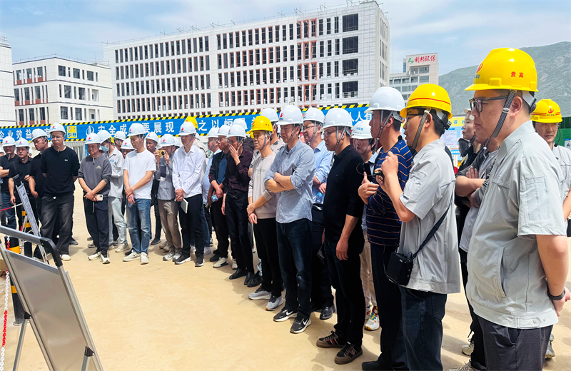 2025年4月17日，由莆田市涵江区住房和城乡建设局主办、evo视讯三建承办的钢筋安装工程质量防控现场交流会在联东U谷·涵江海峡智造产业谷一期成功召开。